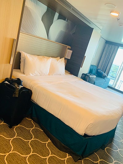 state room on cruise ship